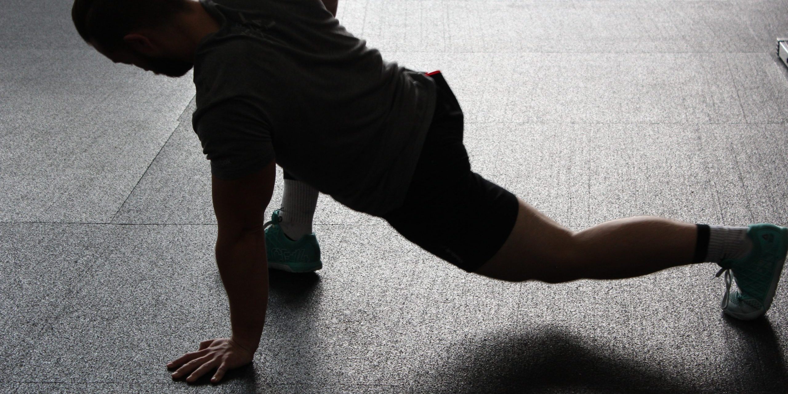 calf-and-hamstring-injuries-muscle-strain-athlete-treatment-2-scaled